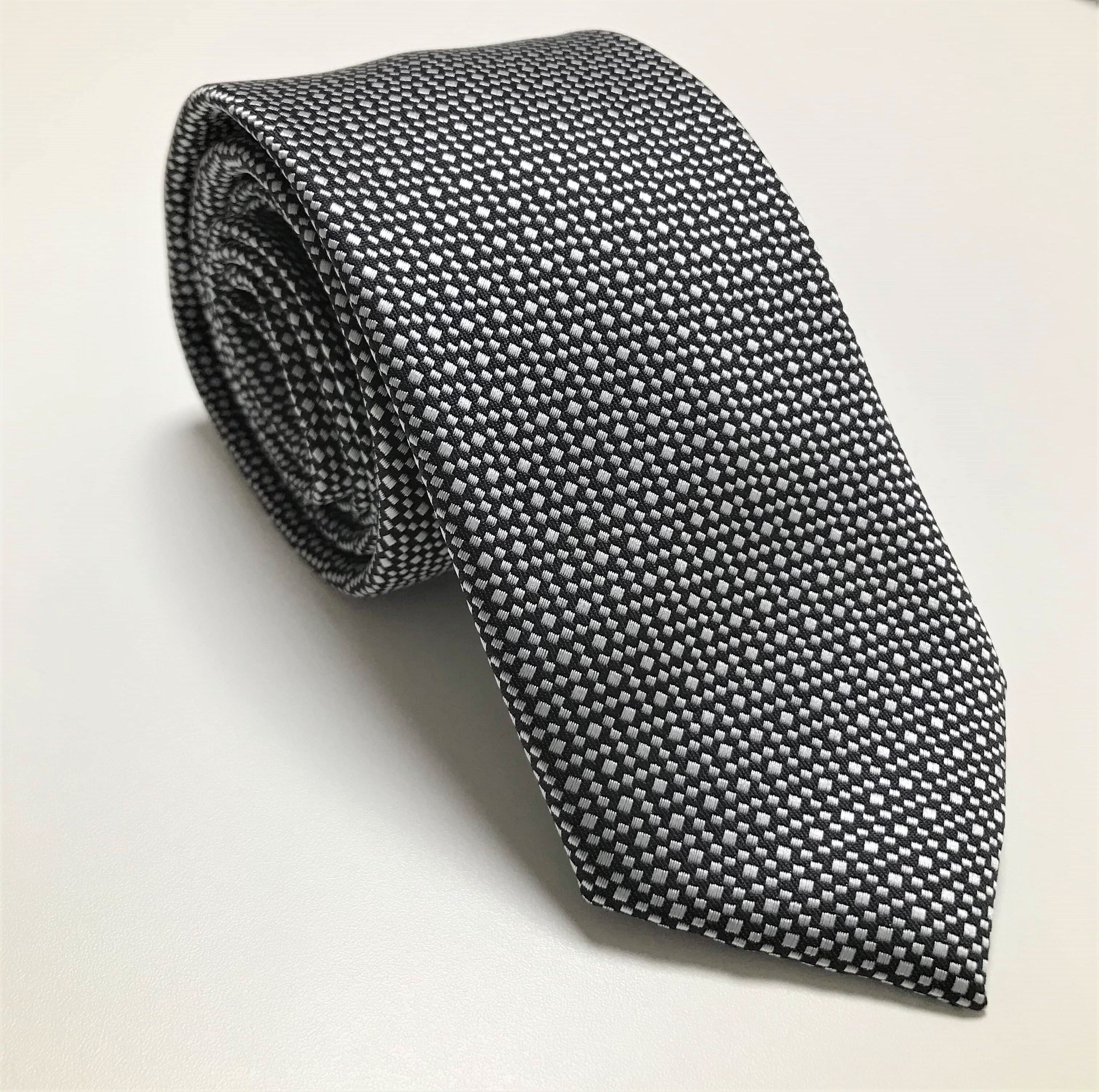 Gravata Tradicional Jacquard Premium Poliester Preta Com Desenhos Em Cinza - Hover