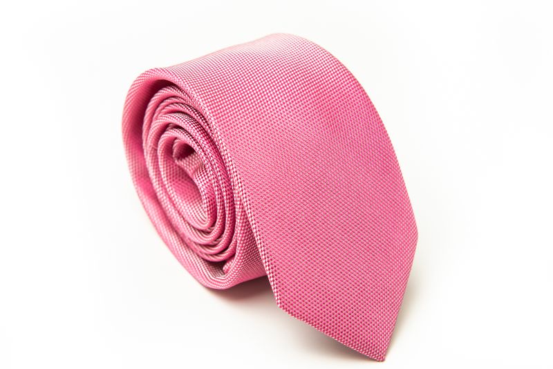 GravataslimRosacomdetalhesBranco